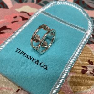 Tiffany & Co Paloma Picasso hearts ring